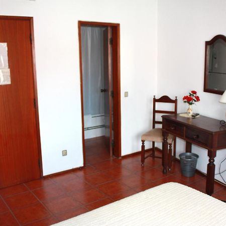 Hotel Dona Leonor Caldas Da Rainha Room photo