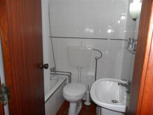 Hotel Dona Leonor Caldas Da Rainha Exterior photo