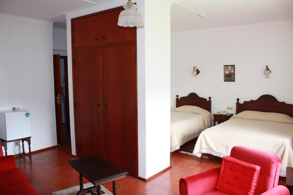 Hotel Dona Leonor Caldas Da Rainha Room photo