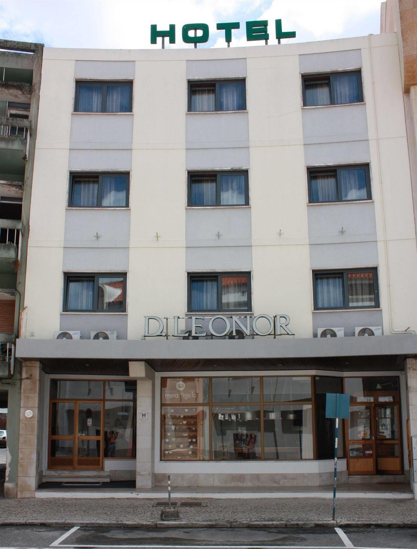 Hotel Dona Leonor Caldas Da Rainha Exterior photo