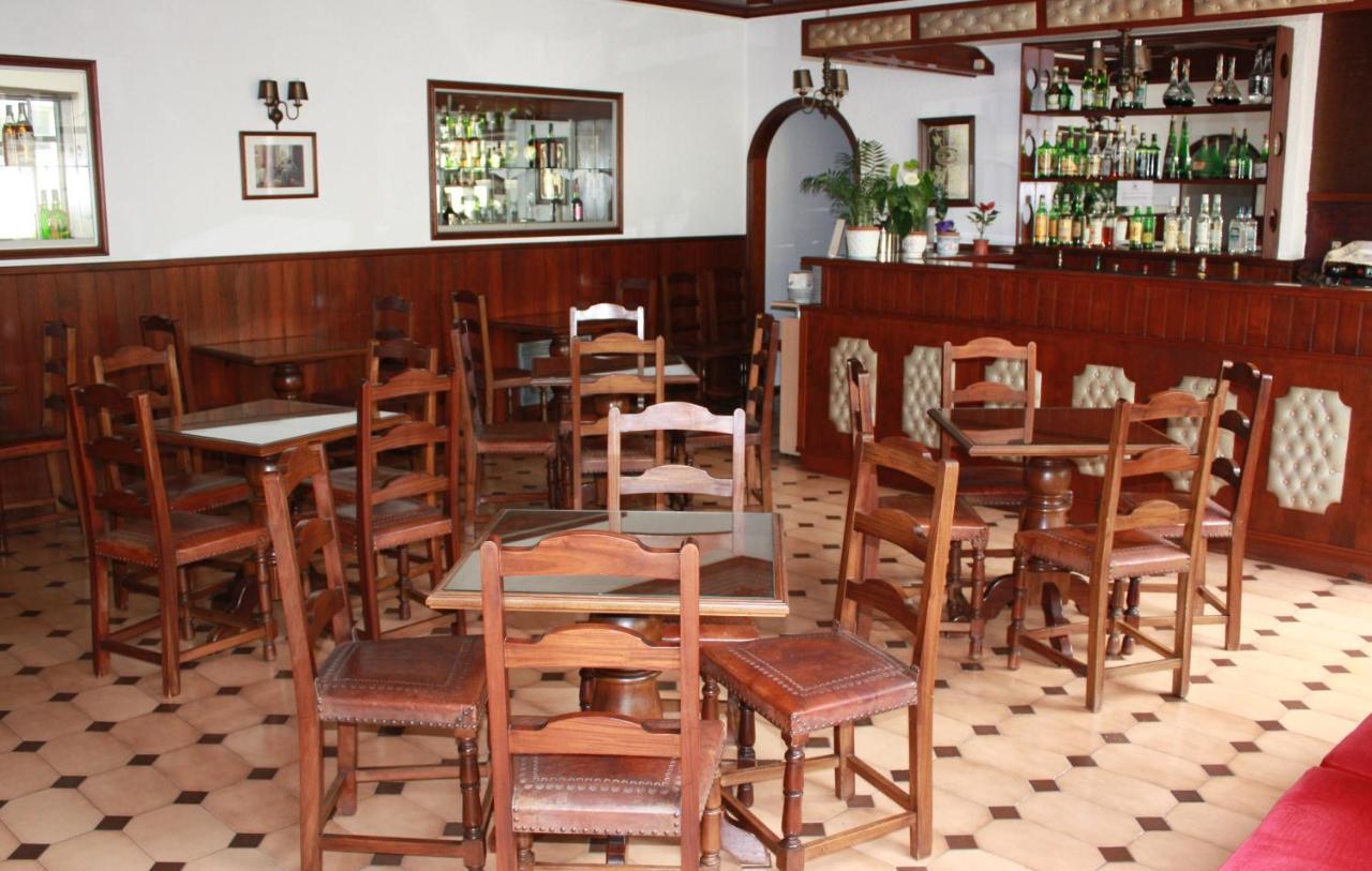 Hotel Dona Leonor Caldas Da Rainha Exterior photo